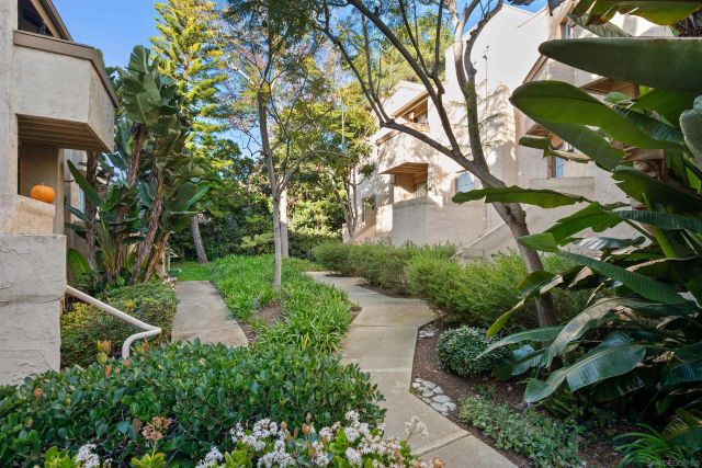 8326 Via Sonoma 66, La Jolla, CA 92037