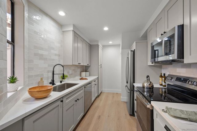 8326 Via Sonoma 66, La Jolla, CA 92037