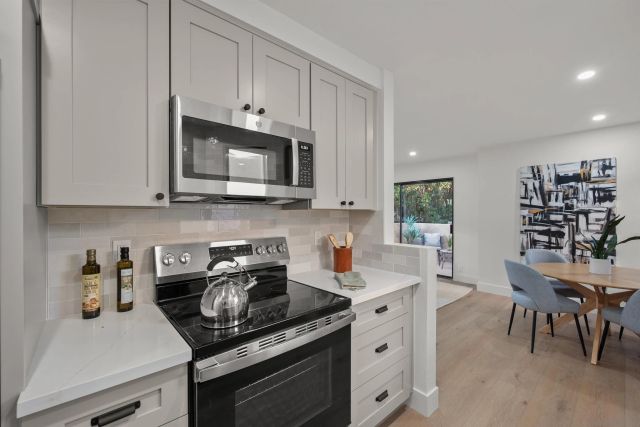 8326 Via Sonoma 66, La Jolla, CA 92037