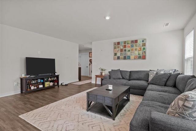 2741 Thornton Grove Blvd, Nashville, TN 37207