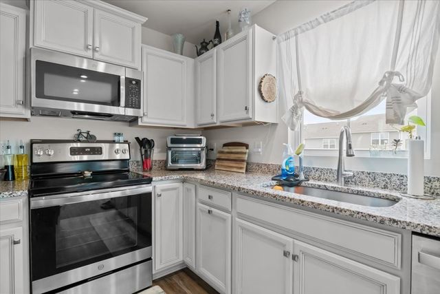 2741 Thornton Grove Blvd, Nashville, TN 37207