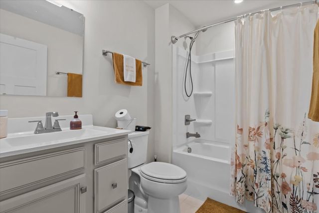 2741 Thornton Grove Blvd, Nashville, TN 37207