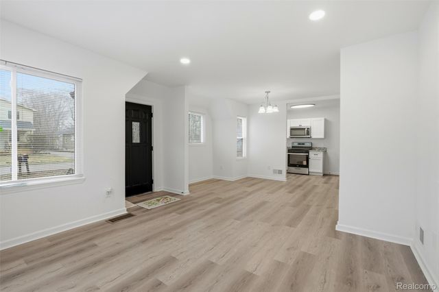 3426 Signet Drive, Waterford Charter Township, MI 48329