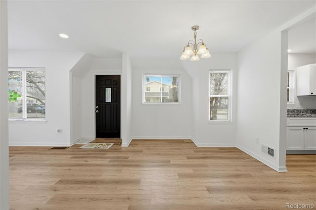 3426 Signet Drive, Waterford Charter Township, MI 48329