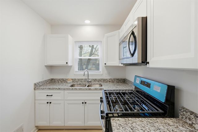 3426 Signet Drive, Waterford Charter Township, MI 48329