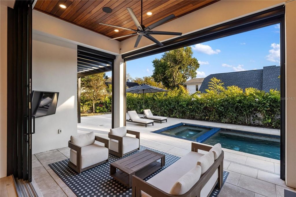 Image 33 of property listing at 1800 WEBBER STREET, Sarasota, FL 34239