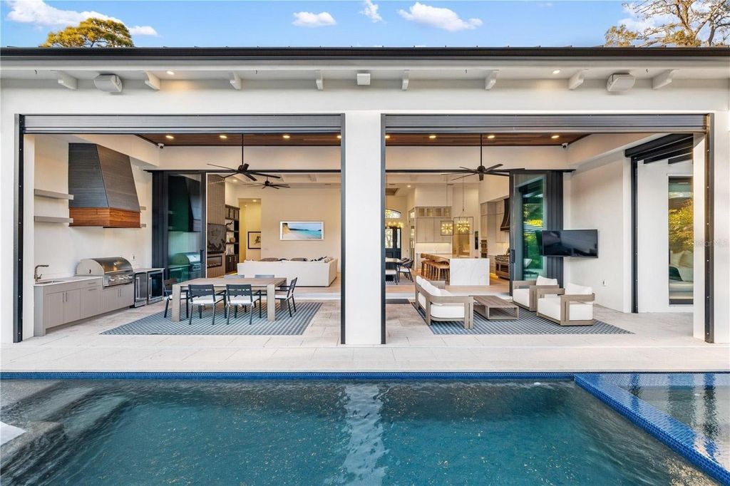 Image 7 of property listing at 1800 WEBBER STREET, Sarasota, FL 34239