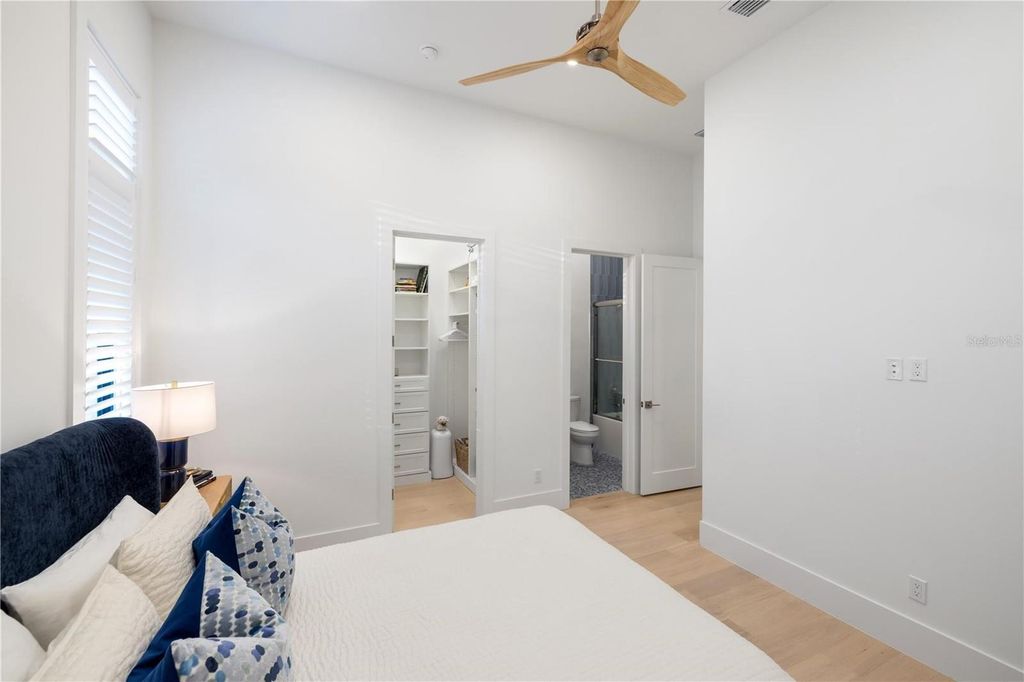 Image 65 of property listing at 1800 WEBBER STREET, Sarasota, FL 34239