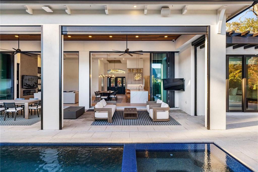 Image 8 of property listing at 1800 WEBBER STREET, Sarasota, FL 34239