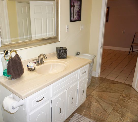 3318 N Page Avenue, Chicago, IL 60634