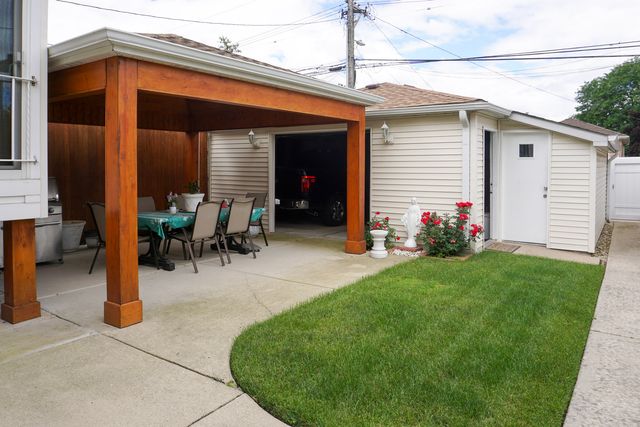 3318 N Page Avenue, Chicago, IL 60634