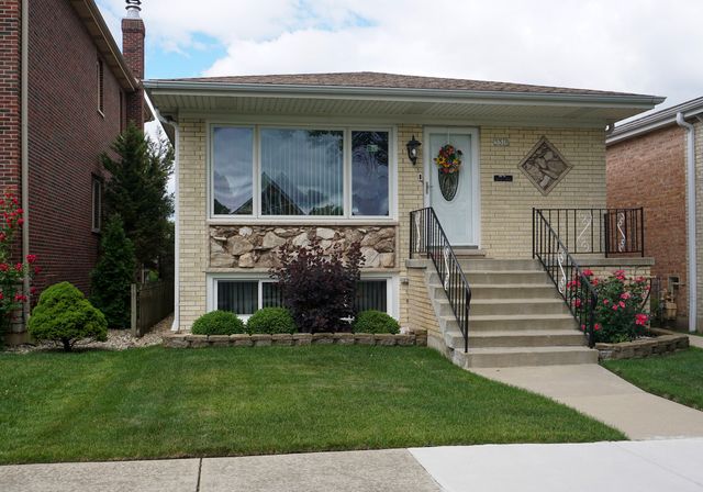 3318 N Page Avenue, Chicago, IL 60634