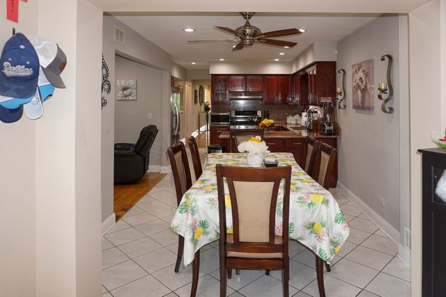 3318 N Page Avenue, Chicago, IL 60634