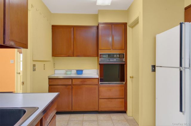 7 Wodenethe Drive S, Beacon, NY 12508