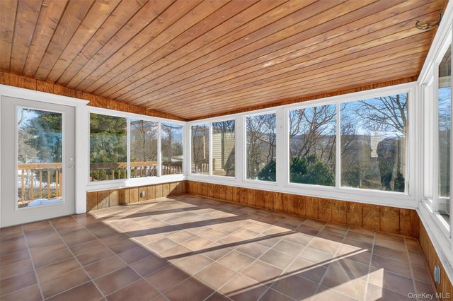 7 Wodenethe Drive S, Beacon, NY 12508