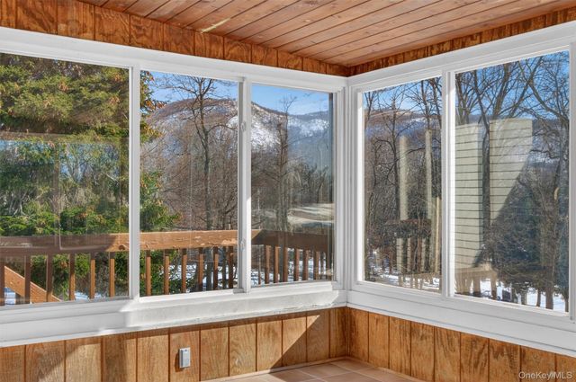 7 Wodenethe Drive S, Beacon, NY 12508