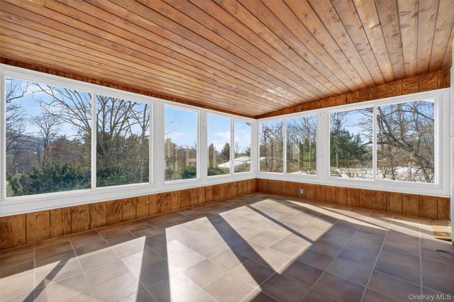 7 Wodenethe Drive S, Beacon, NY 12508