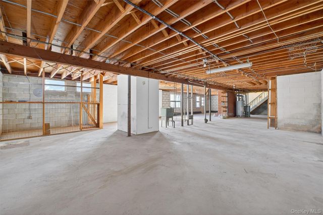 7 Wodenethe Drive S, Beacon, NY 12508