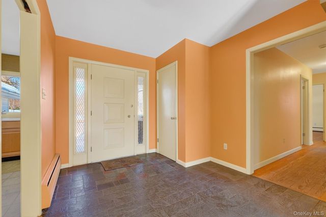 7 Wodenethe Drive S, Beacon, NY 12508