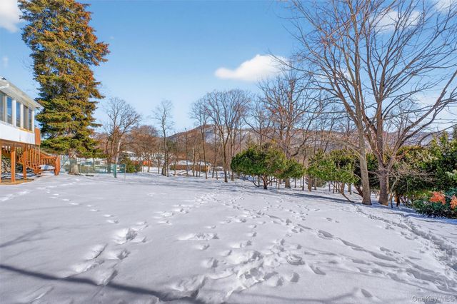 7 Wodenethe Drive S, Beacon, NY 12508