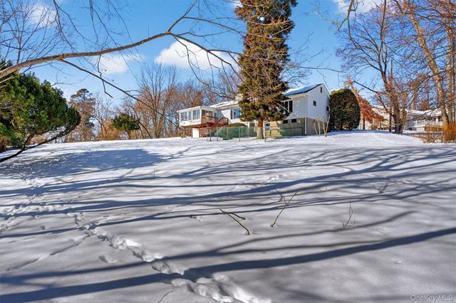 7 Wodenethe Drive S, Beacon, NY 12508