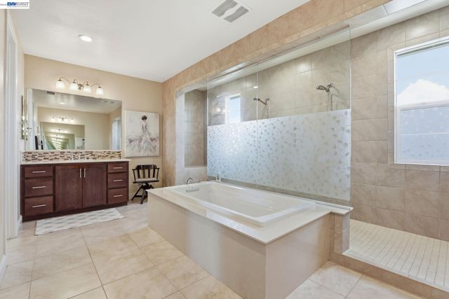 7151 Atlas Peak Dr, Dublin, CA 94568