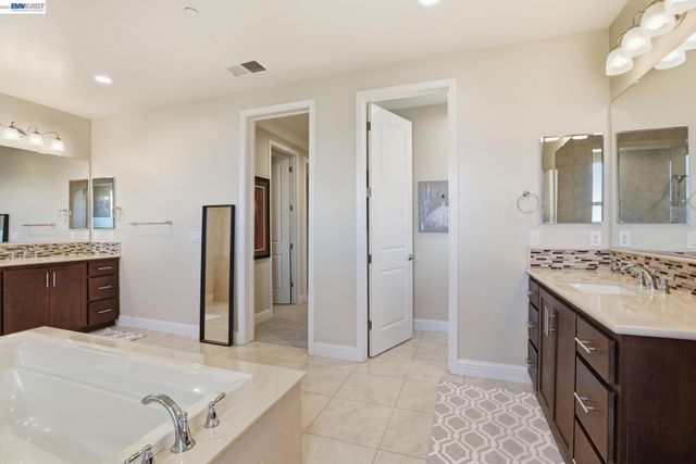 7151 Atlas Peak Dr, Dublin, CA 94568