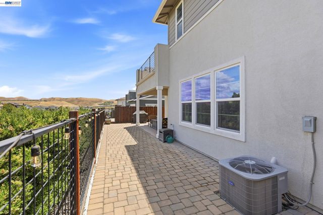 7151 Atlas Peak Dr, Dublin, CA 94568