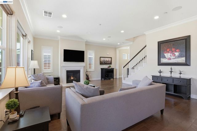 7151 Atlas Peak Dr, Dublin, CA 94568