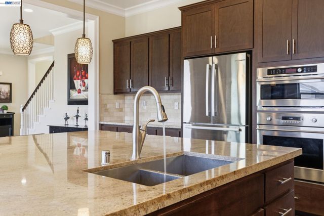 7151 Atlas Peak Dr, Dublin, CA 94568