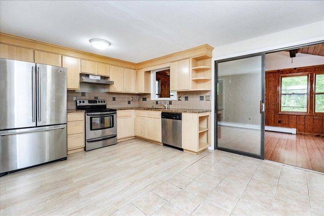 3 Bernice Avenue, Salem, NH 03079