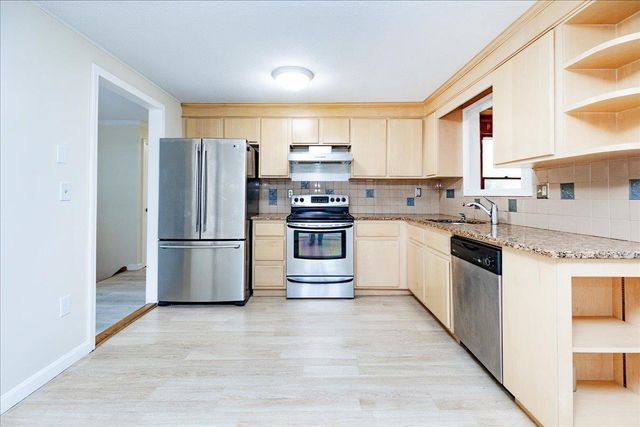 3 Bernice Avenue, Salem, NH 03079
