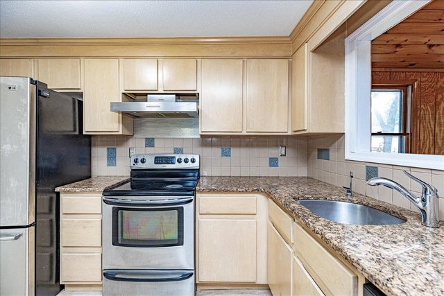 3 Bernice Avenue, Salem, NH 03079