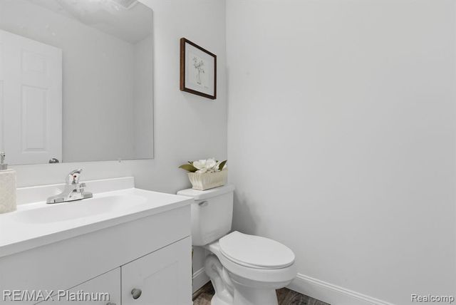 2424 Fisher Road, Howell, MI 48855