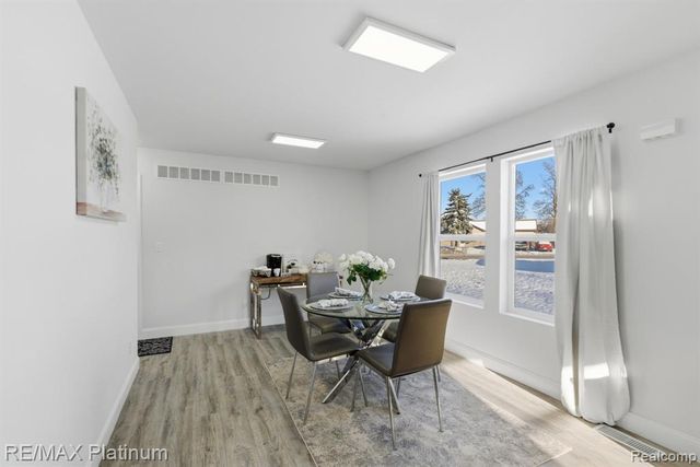 2424 Fisher Road, Howell, MI 48855