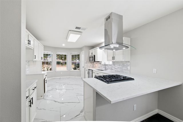 2213 Ridgewood Drive, Mckinney, TX 75071