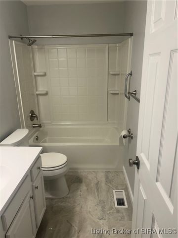 3053 Wooded Way, Jeffersonville, IN 47130