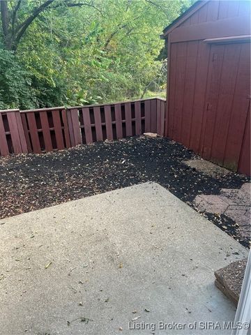 3053 Wooded Way, Jeffersonville, IN 47130