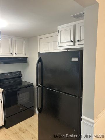 3053 Wooded Way, Jeffersonville, IN 47130