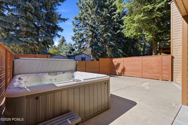 3088 E Nordic Drive, Cottonwood Heights, UT 84093