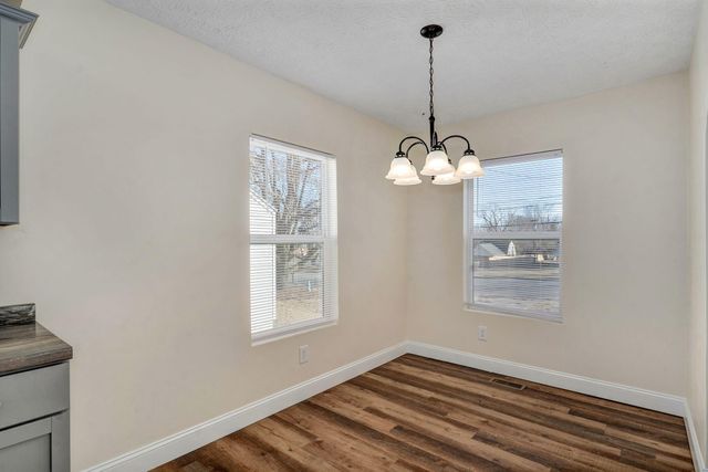 2723 N National Avenue, Springfield, MO 65803