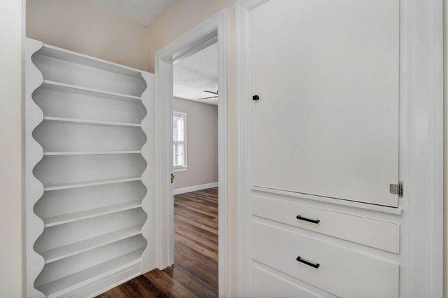 2723 N National Avenue, Springfield, MO 65803