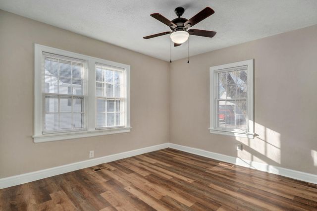 2723 N National Avenue, Springfield, MO 65803