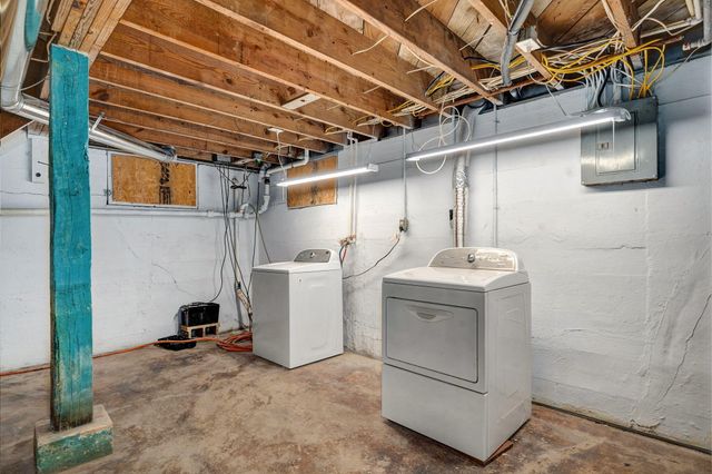 2723 N National Avenue, Springfield, MO 65803