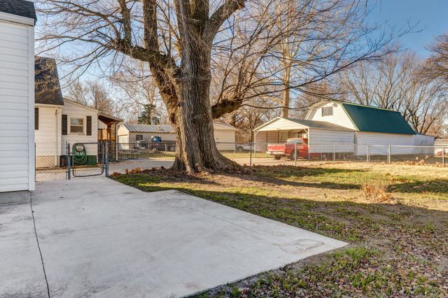 2723 N National Avenue, Springfield, MO 65803