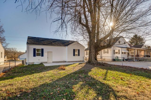 2723 N National Avenue, Springfield, MO 65803