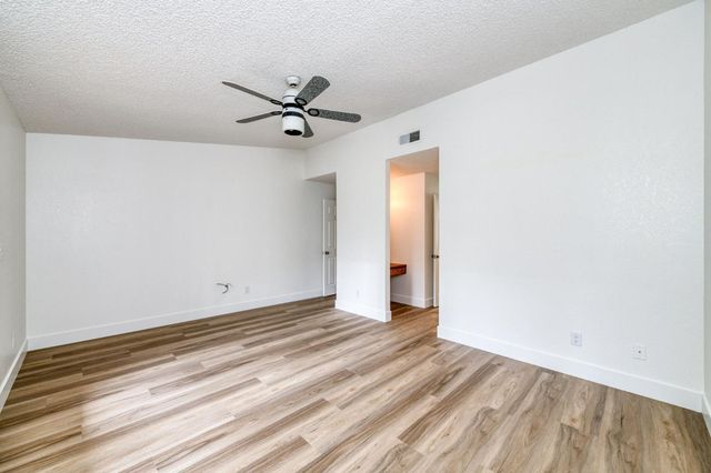 6103 N Prospect Avenue, Fresno, CA 93711