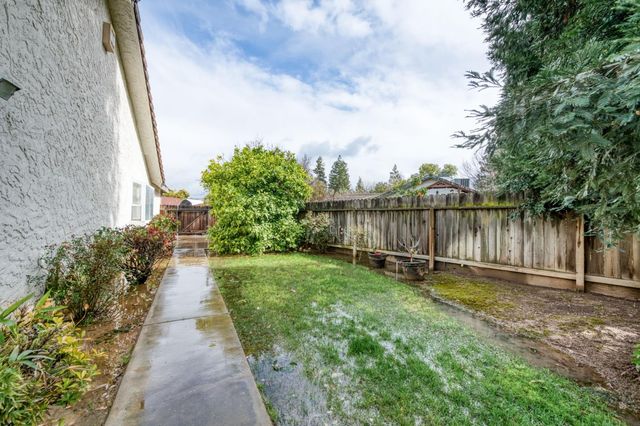 6103 N Prospect Avenue, Fresno, CA 93711