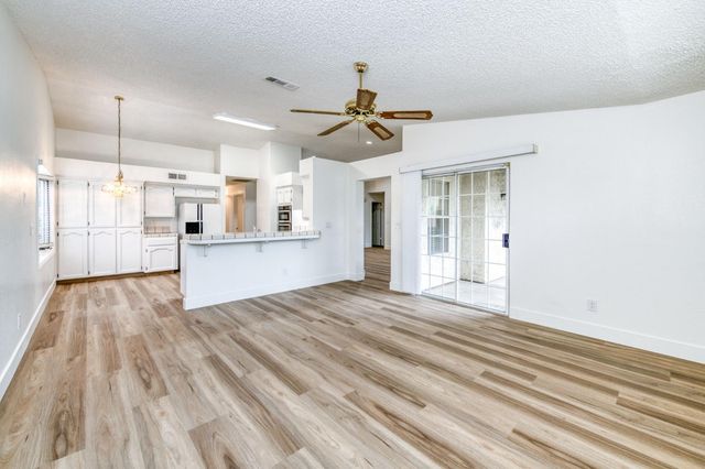 6103 N Prospect Avenue, Fresno, CA 93711