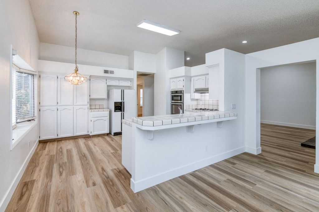 Image 10 of property listing at 6103 N Prospect Avenue, Fresno, CA 93711